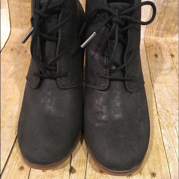 Toms Lunata Lace Up Black Metallic Ankle Bootie Boots Shoes Size 8.5 - Picture 3 of 12